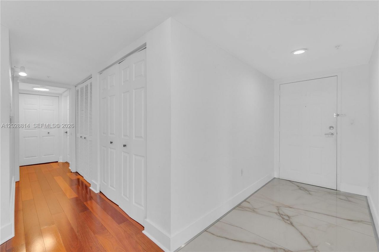 1155 Brickell Bay Dr , Unit PH102, Miami, FL 33131 Photo