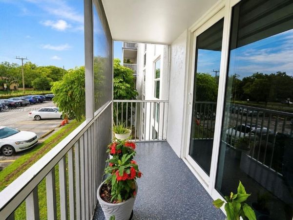 16851 NE 23rd Ave, Unit B214, North Miami Beach, FL 33160