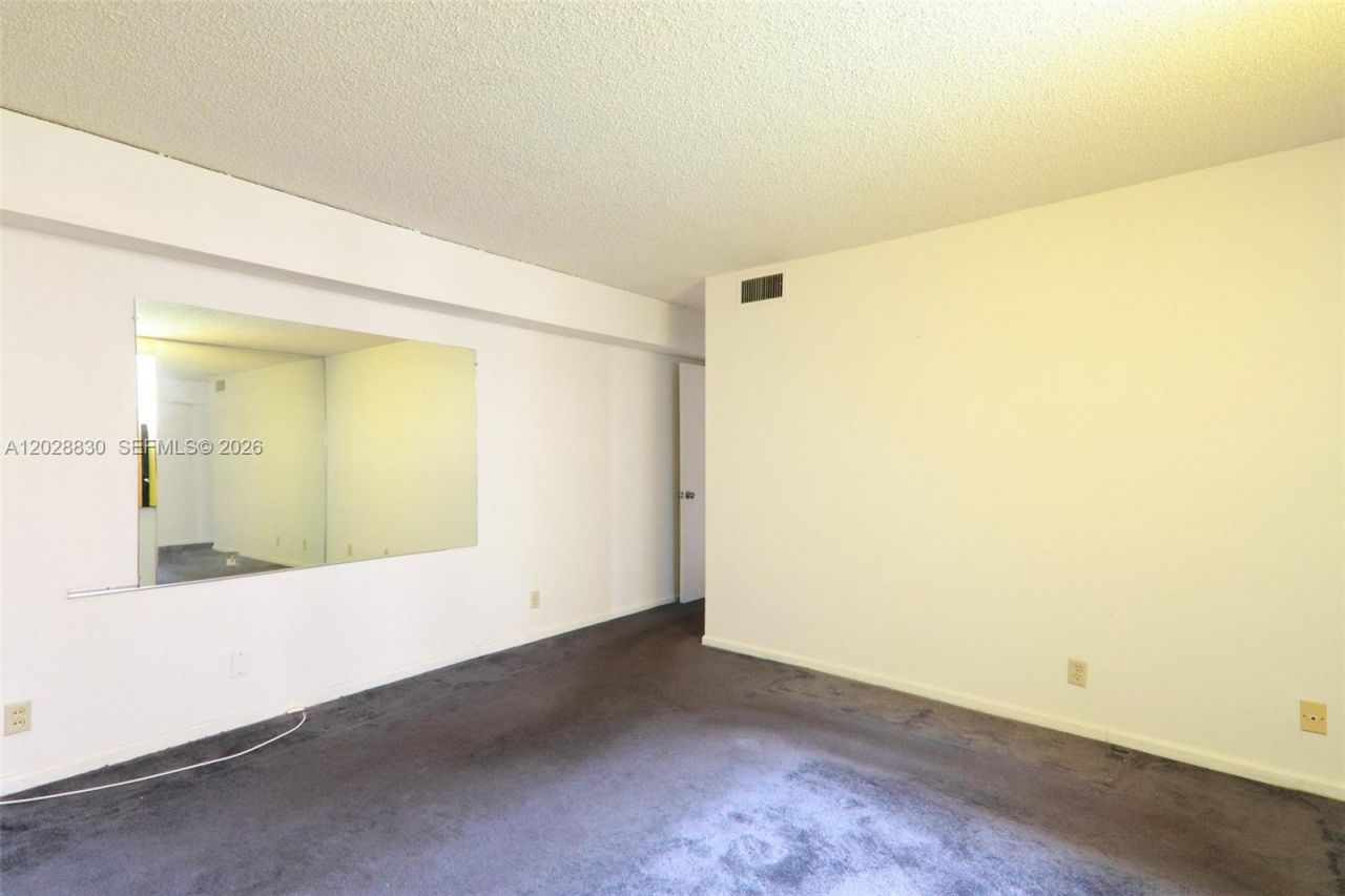 7220 Lake Cir Dr, Unit 101, Margate, FL 33063 Photo