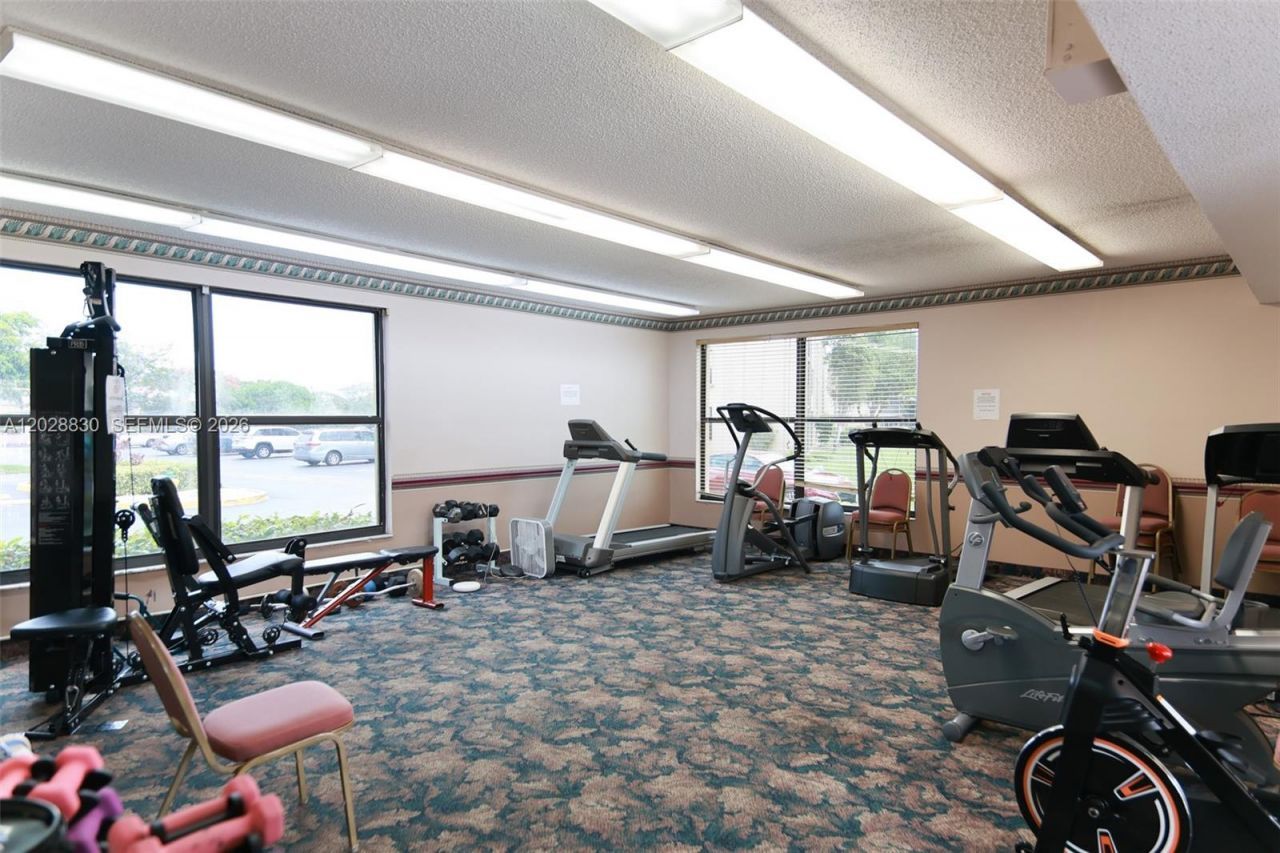 7220 Lake Cir Dr, Unit 101, Margate, FL 33063 Photo