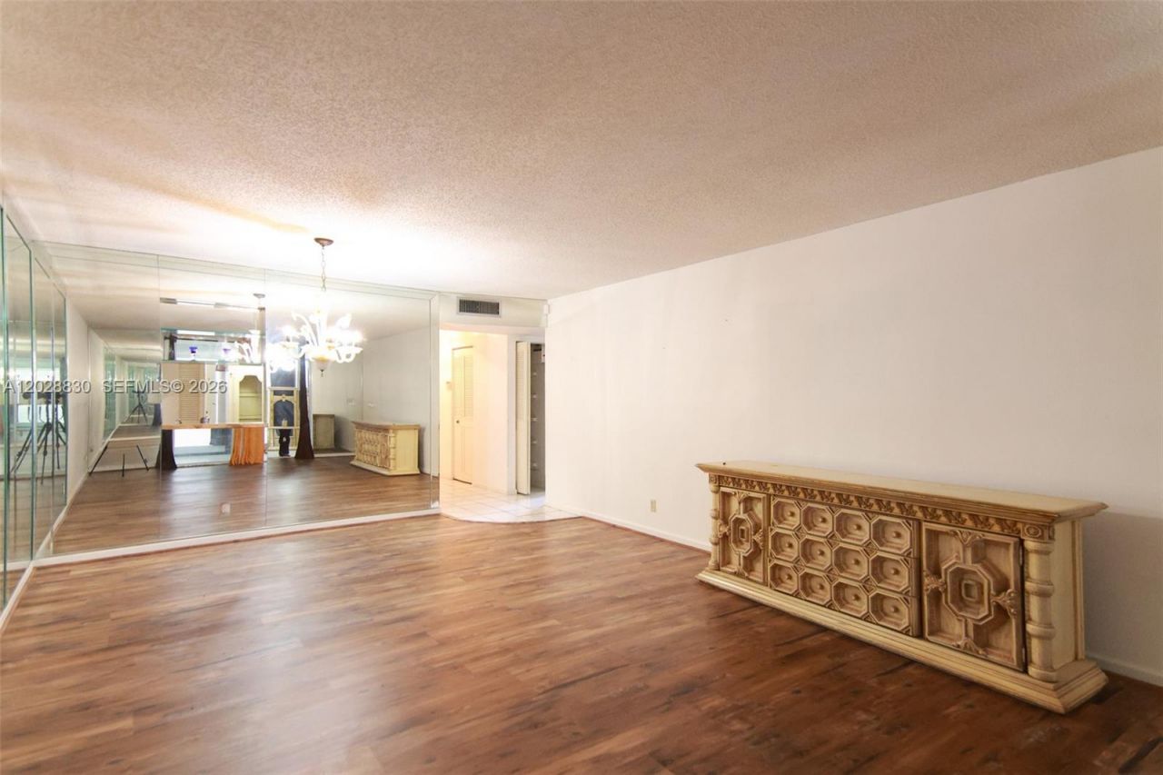 7220 Lake Cir Dr, Unit 101, Margate, FL 33063 Photo