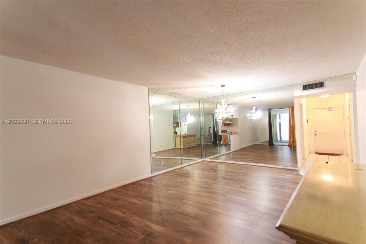 7220 Lake Cir Dr, Unit 101, Margate, FL 33063 Photo