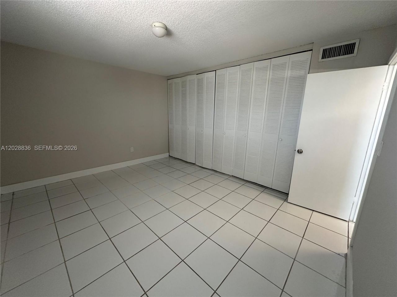 1975 NE 135th St , Unit 3E, North Miami, FL 33181 Photo