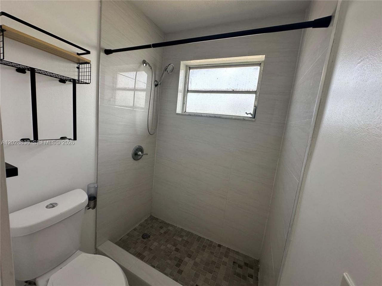 1975 NE 135th St , Unit 3E, North Miami, FL 33181 Photo