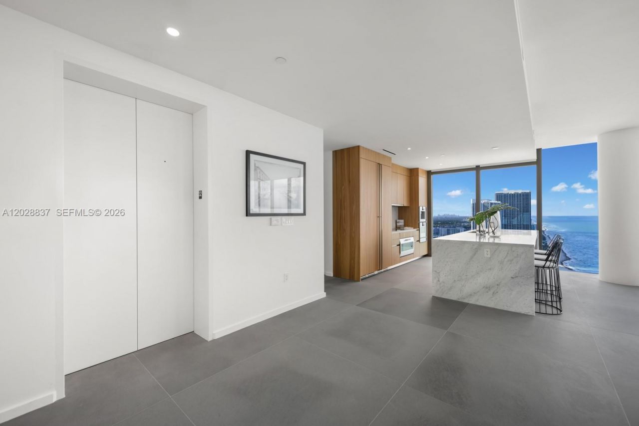 2000 S Ocean Dr, Unit 32A, Hallandale Beach, FL 33009 Photo