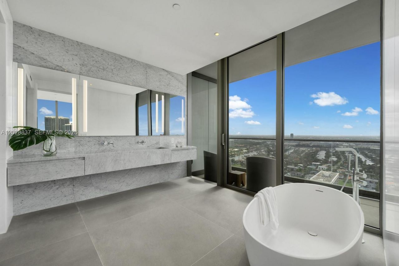 2000 S Ocean Dr, Unit 32A, Hallandale Beach, FL 33009 Photo