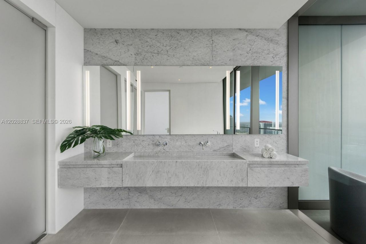 2000 S Ocean Dr, Unit 32A, Hallandale Beach, FL 33009 Photo