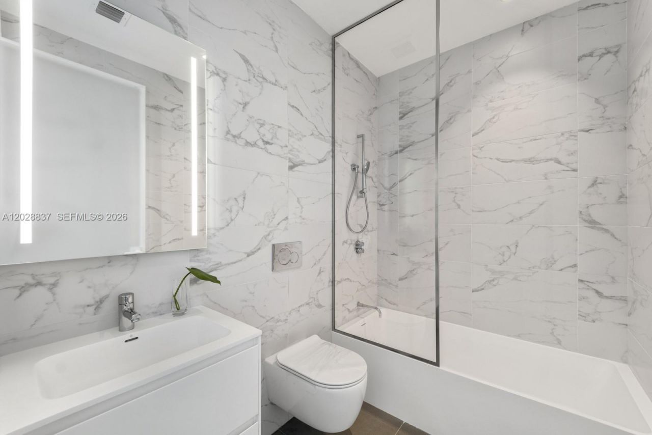 2000 S Ocean Dr, Unit 32A, Hallandale Beach, FL 33009 Photo
