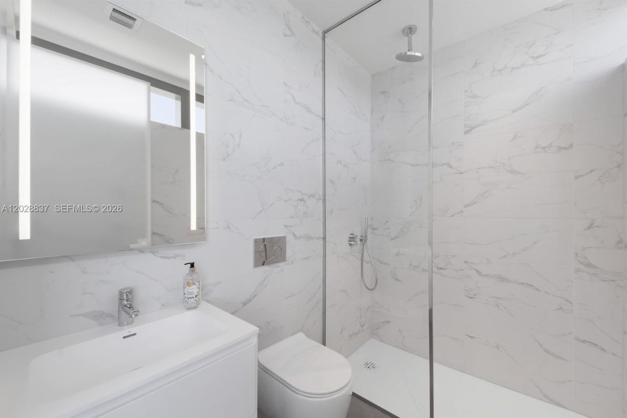 2000 S Ocean Dr, Unit 32A, Hallandale Beach, FL 33009 Photo