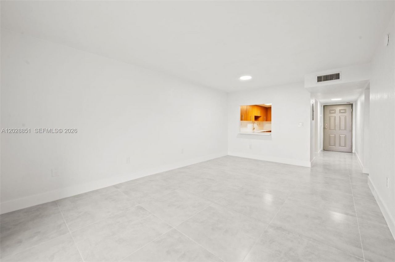 10090 NW 80th Ct , Unit 1447, Hialeah Gardens, FL 33016 Photo