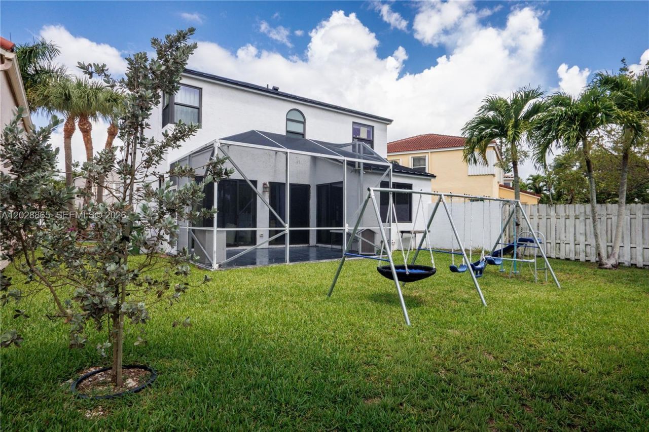 641 NW 158th Ave , Pembroke Pines, FL 33028 Photo