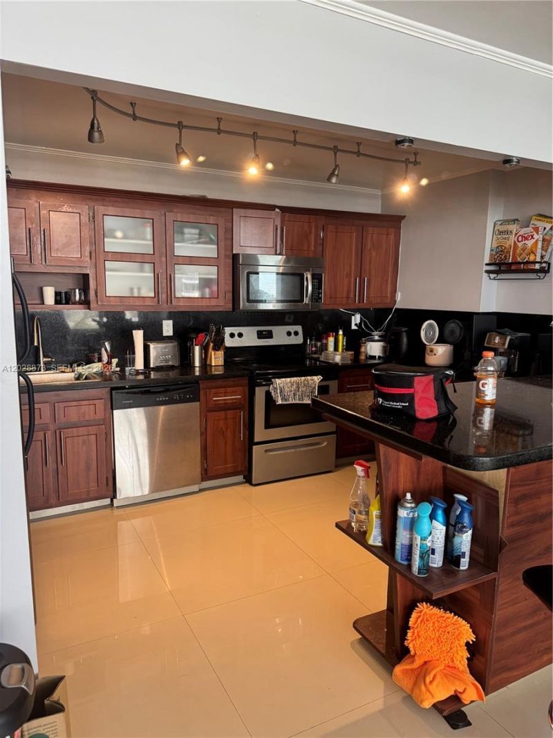 600 NE 36th St , Unit 603, Miami, FL 33137 Photo