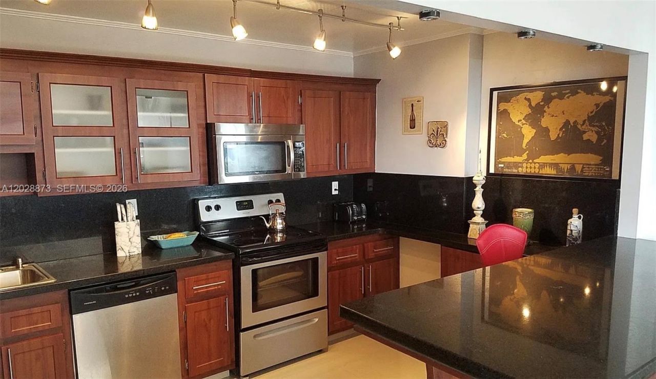 600 NE 36th St , Unit 603, Miami, FL 33137 Photo