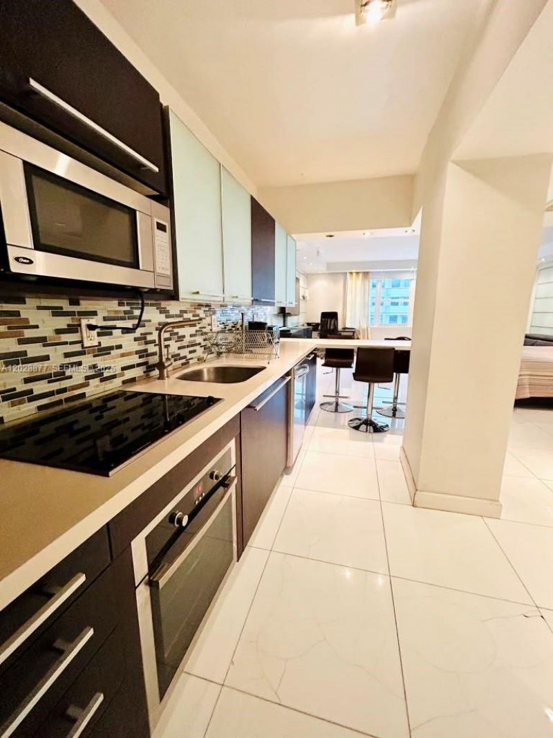 100 Lincoln Rd , Unit 701, Miami Beach, FL 33139 Photo
