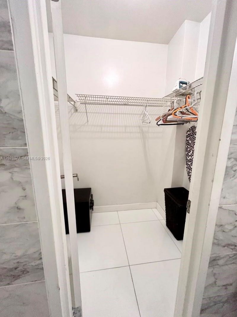 100 Lincoln Rd , Unit 701, Miami Beach, FL 33139 Photo