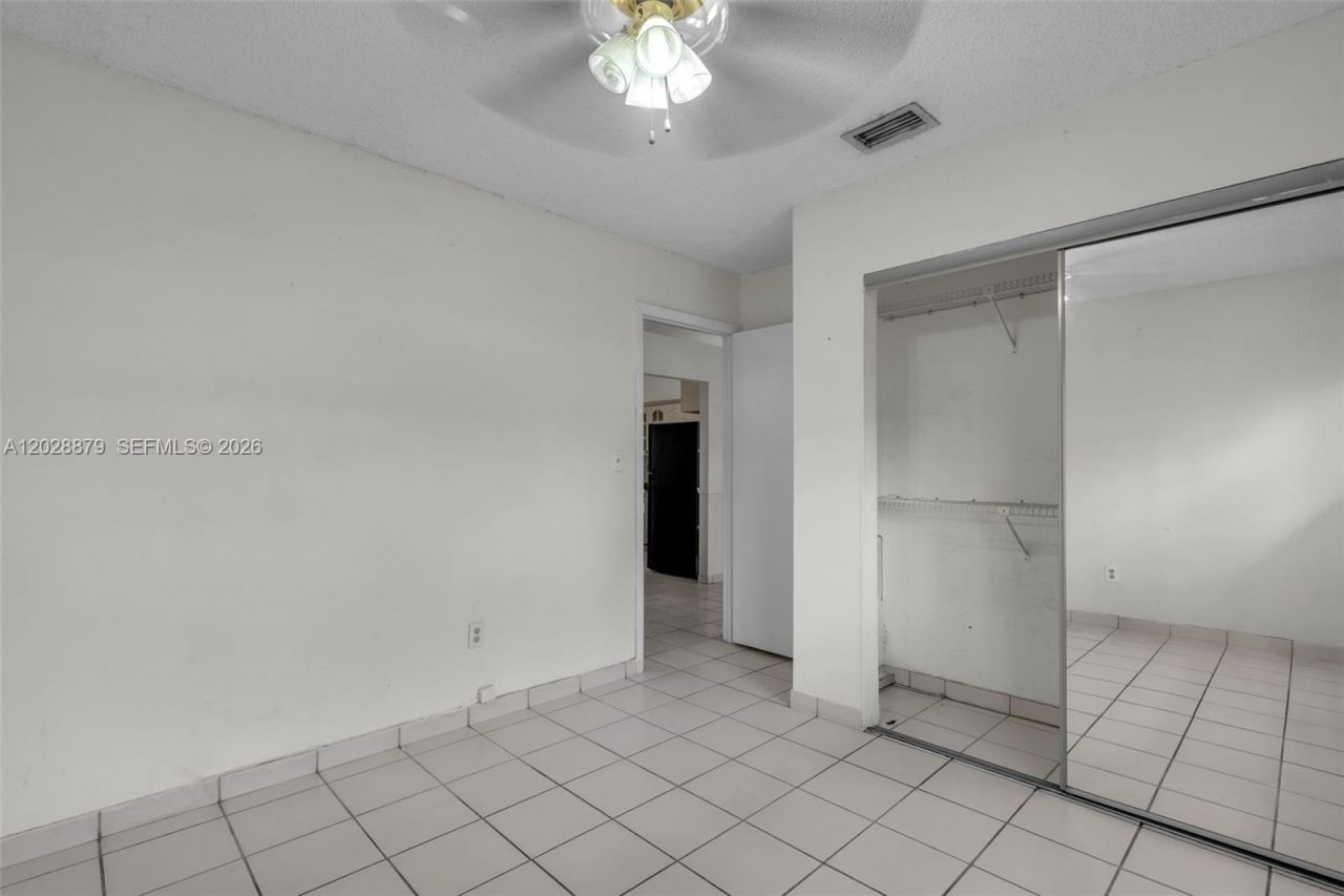 8805 NW 114th Ter, Hialeah Gardens, FL 33018 Photo