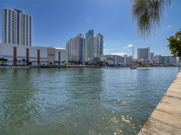 800 Parkview Dr , Unit 311, Hallandale Beach, FL 33009