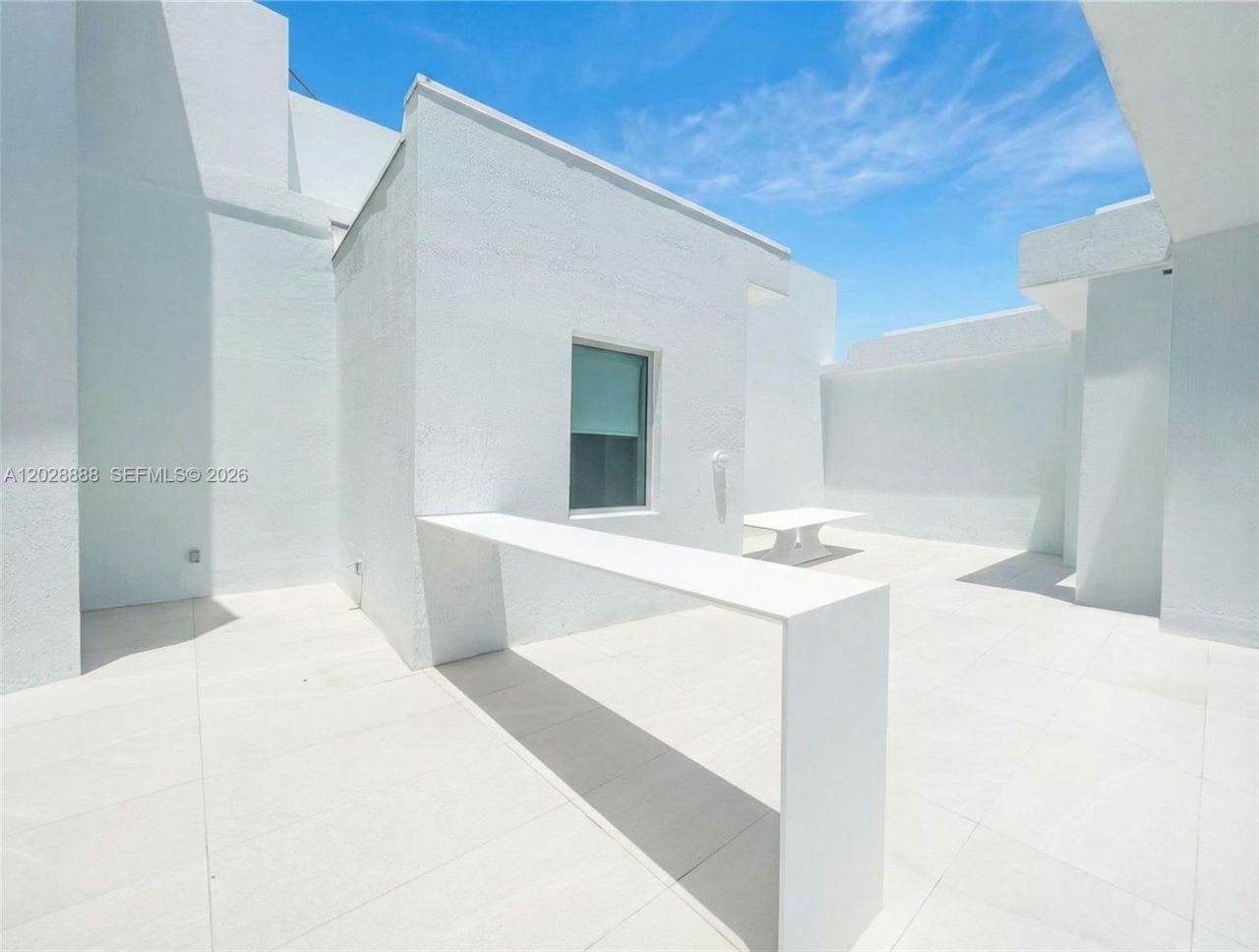 92 SW 3rd St, Unit PH5213, Miami, FL 33130 Photo