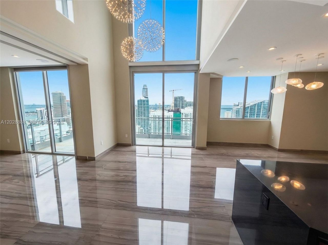 92 SW 3rd St, Unit PH5213, Miami, FL 33130 Photo
