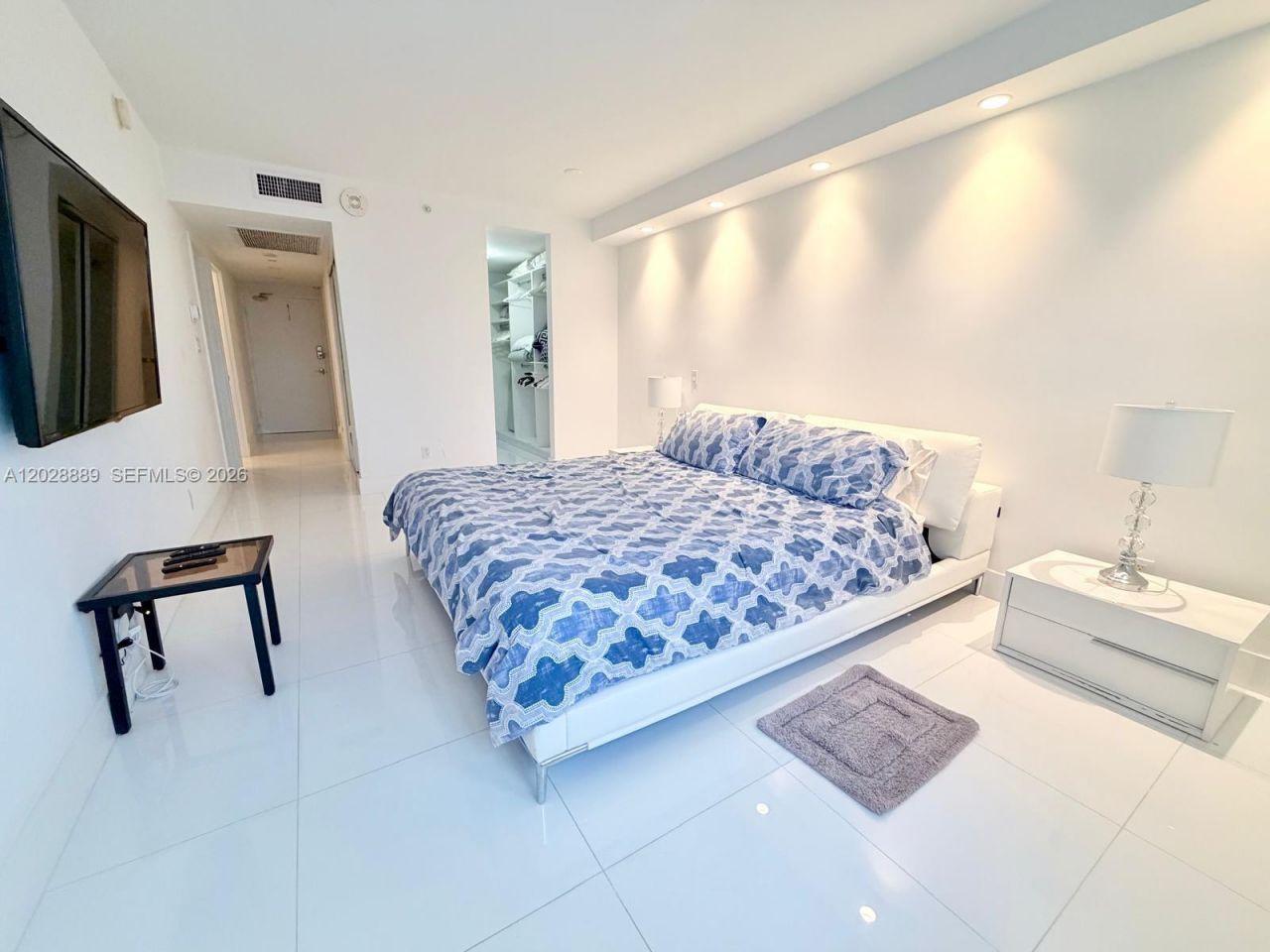 100 Lincoln Rd, Unit 1504, Miami Beach, FL 33139 Photo