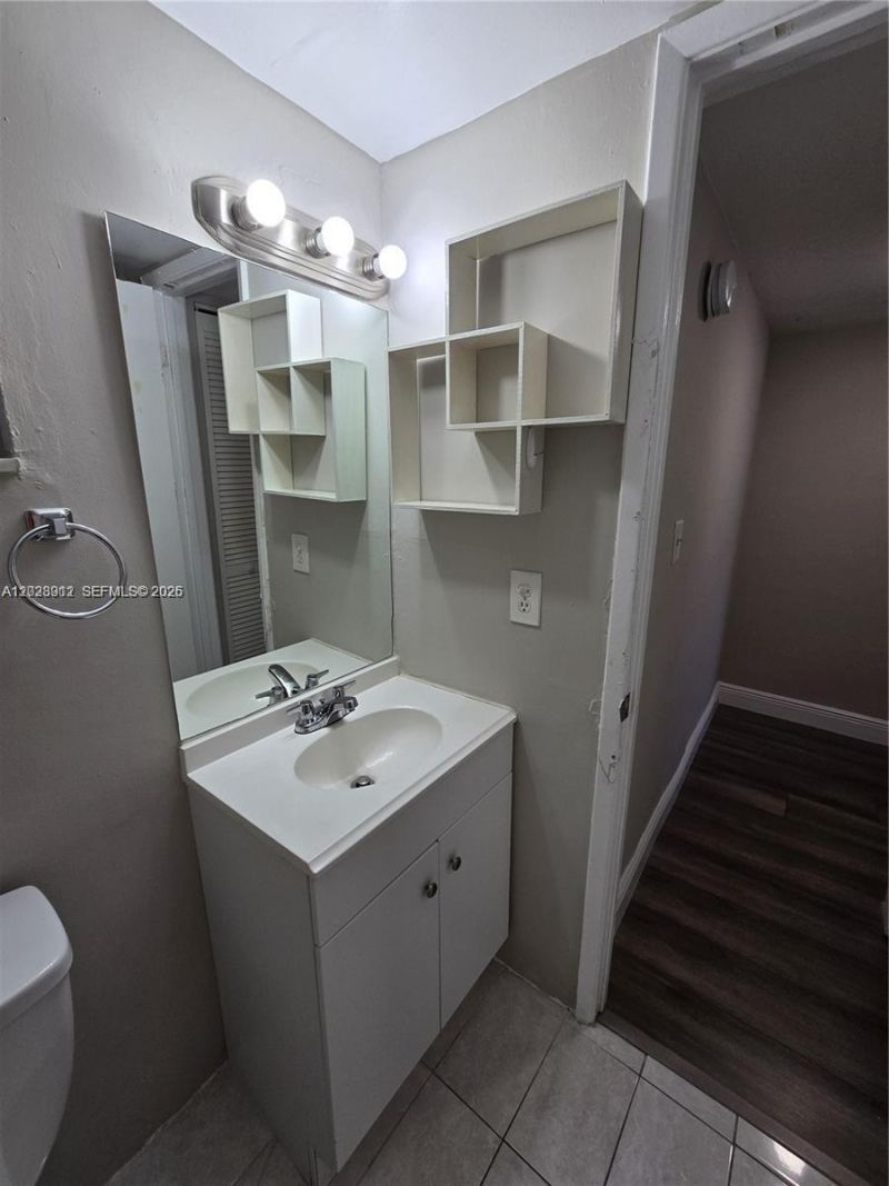8870 Fontainebleau Blvd , Unit 502, Miami, FL 33172 Photo