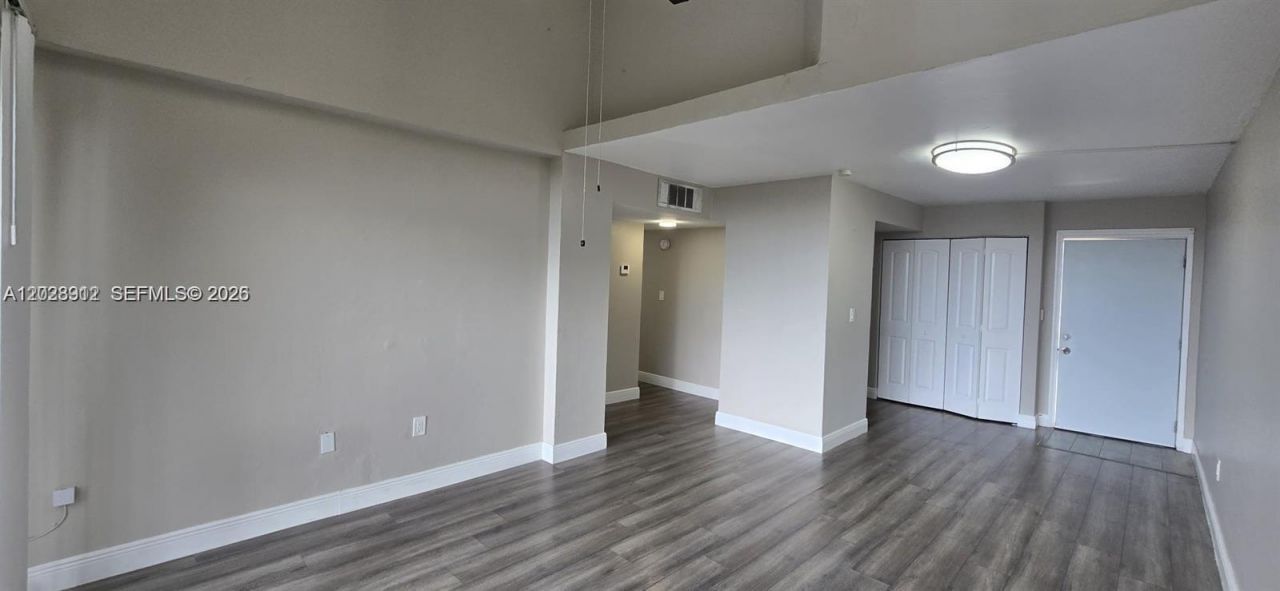 8870 Fontainebleau Blvd , Unit 502, Miami, FL 33172 Photo