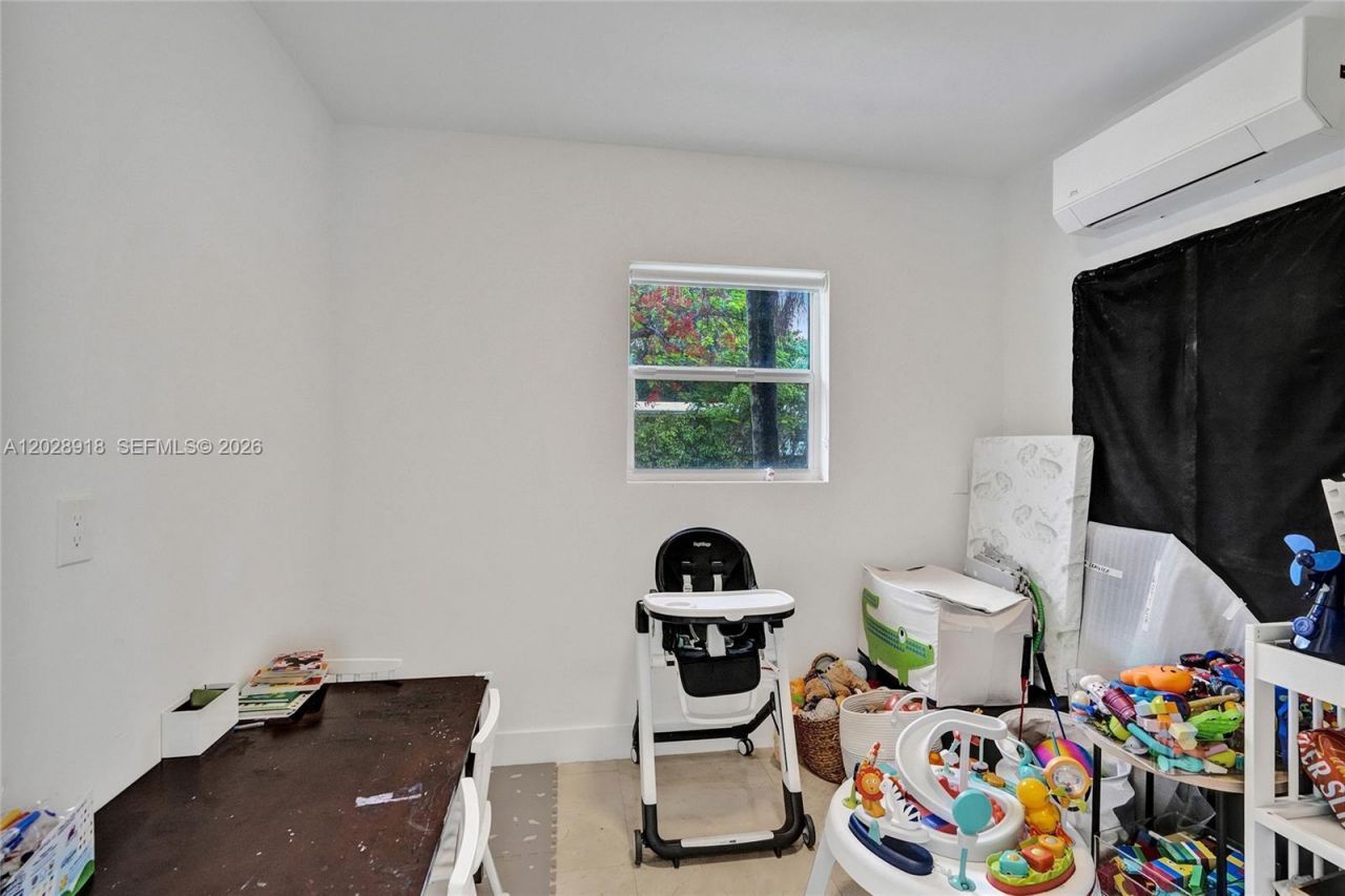 18641 NE 21st Ave, Miami, FL 33179 Photo