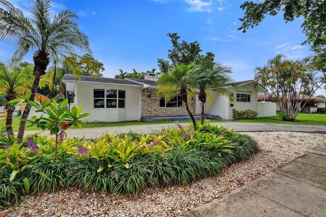 18641 NE 21st Ave, Miami, FL 33179 Photo