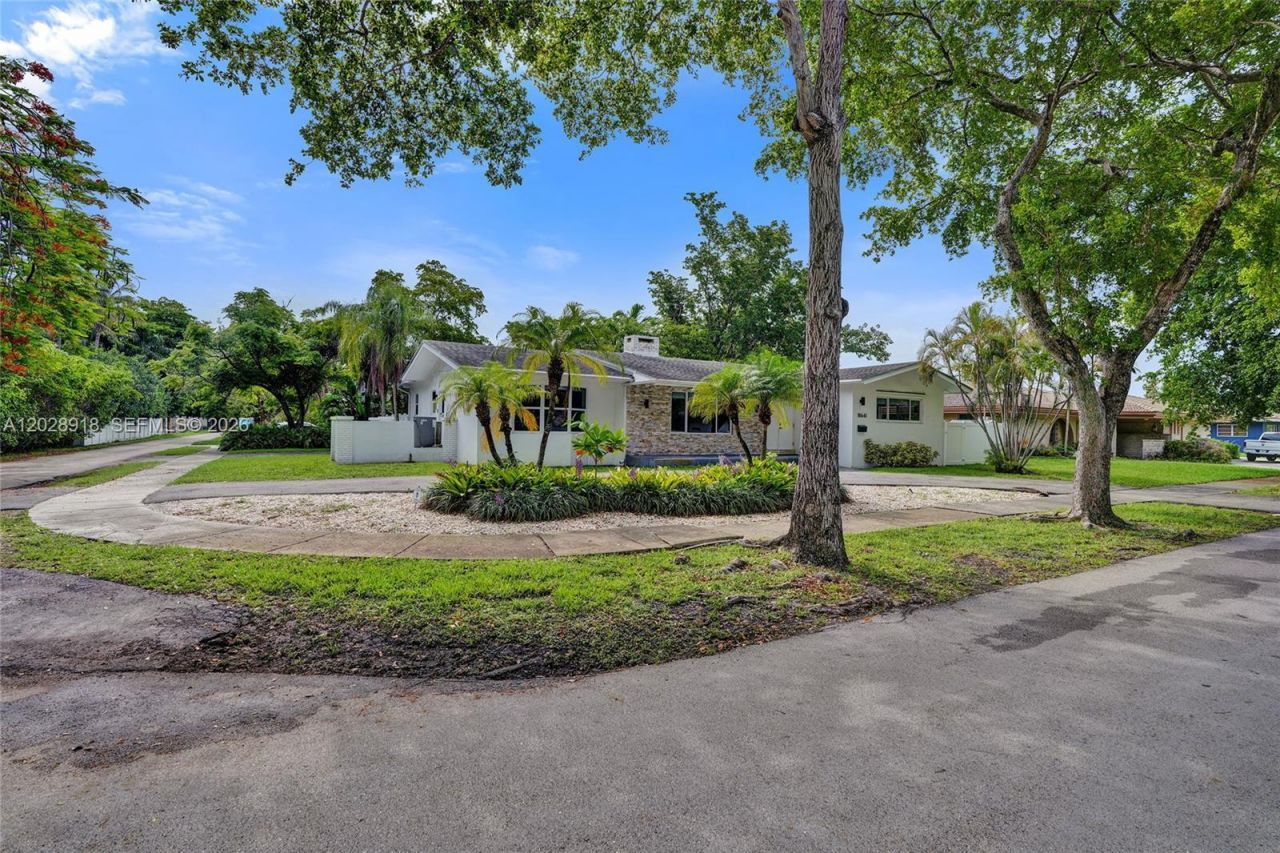 18641 NE 21st Ave, Miami, FL 33179 Photo