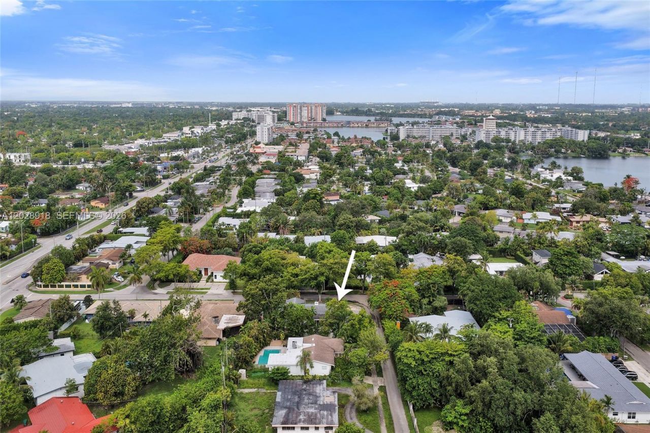 18641 NE 21st Ave, Miami, FL 33179 Photo