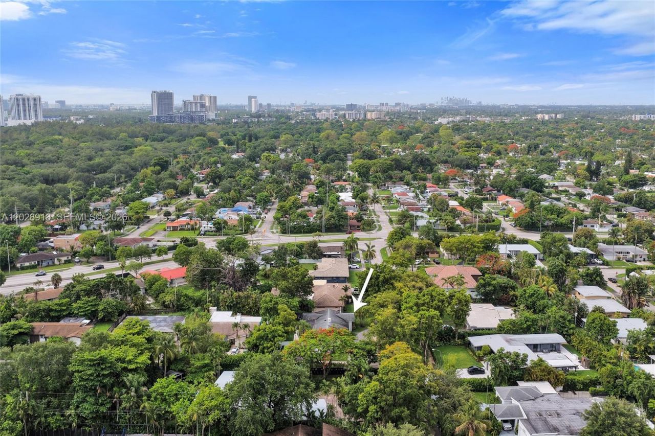 18641 NE 21st Ave, Miami, FL 33179 Photo