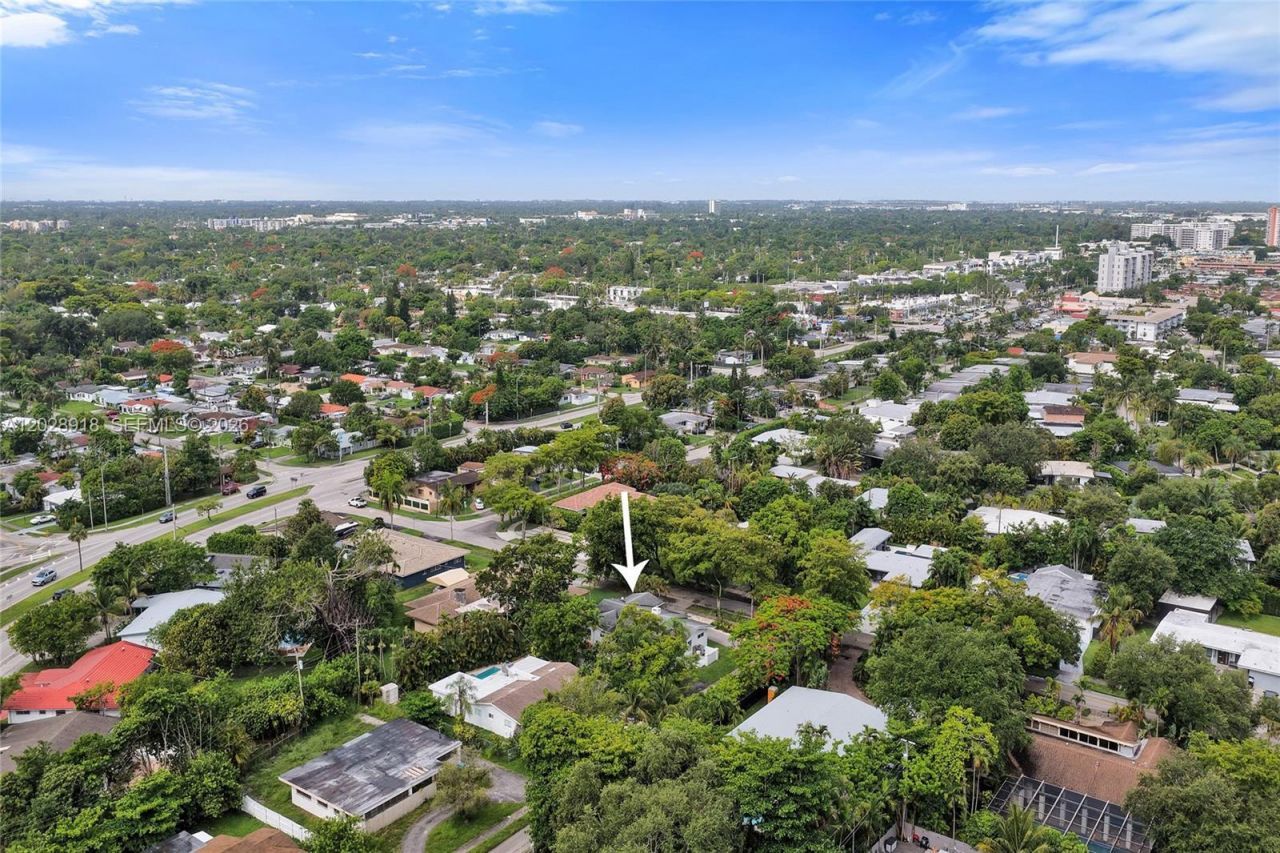 18641 NE 21st Ave, Miami, FL 33179 Photo
