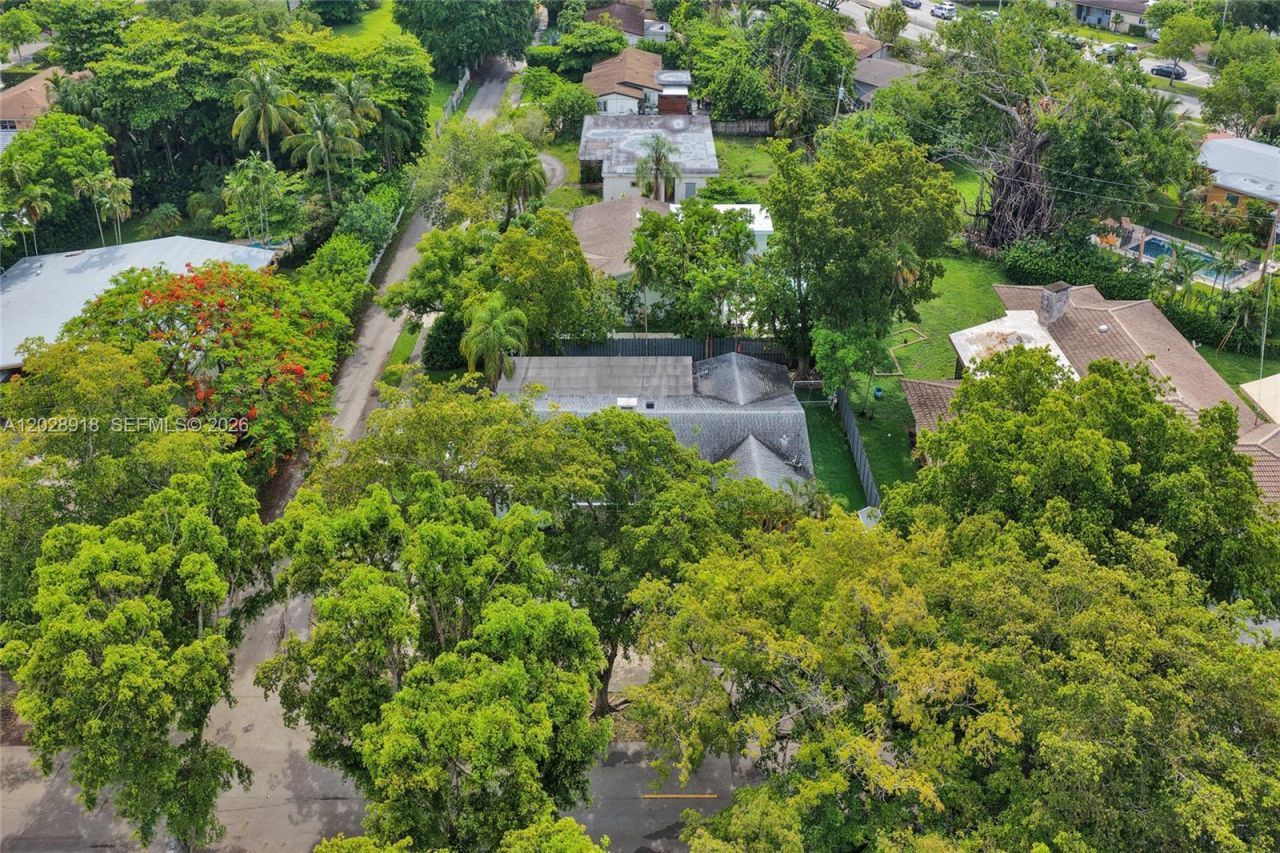18641 NE 21st Ave, Miami, FL 33179 Photo