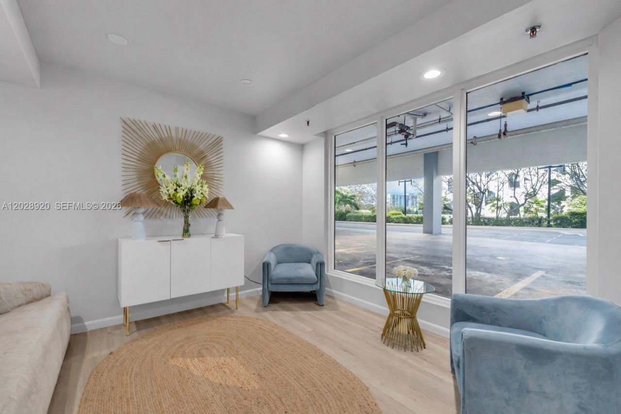3200 Collins Ave , Unit 12-8, Miami Beach, FL 33140 Photo