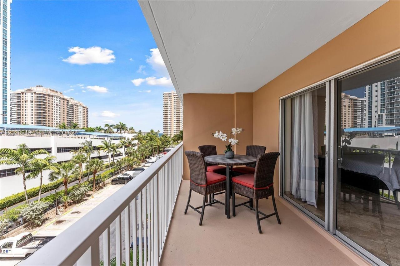 1965 S Ocean Dr , Unit 3L, Hallandale Beach, FL 33009 Photo