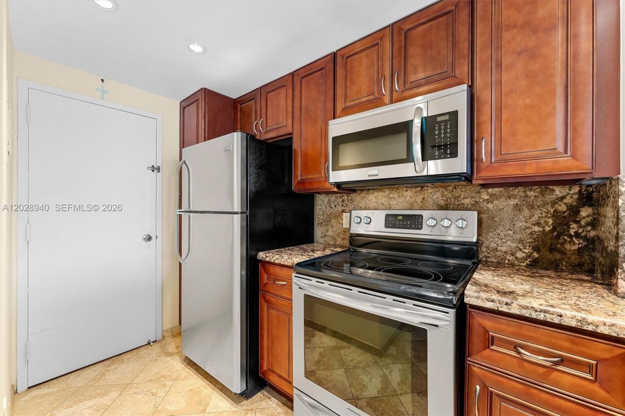1965 S Ocean Dr , Unit 3L, Hallandale Beach, FL 33009 Photo