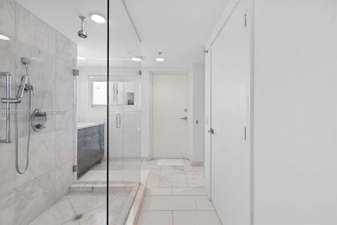 421 Meridian Ave , Unit 6, Miami Beach, FL 33139 Photo