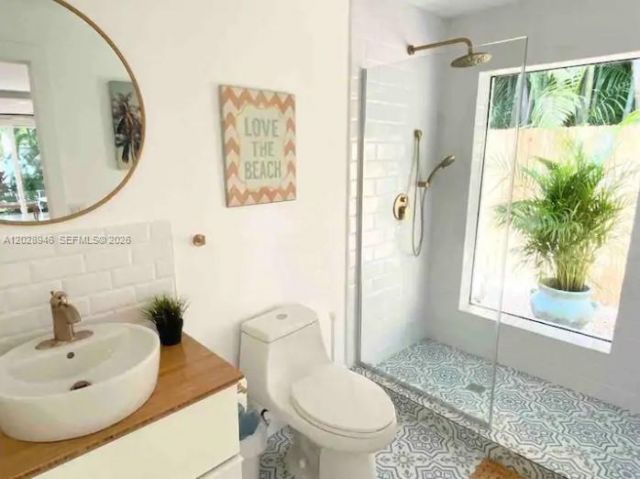 528 NE 72nd St , Miami, FL 33138 Photo