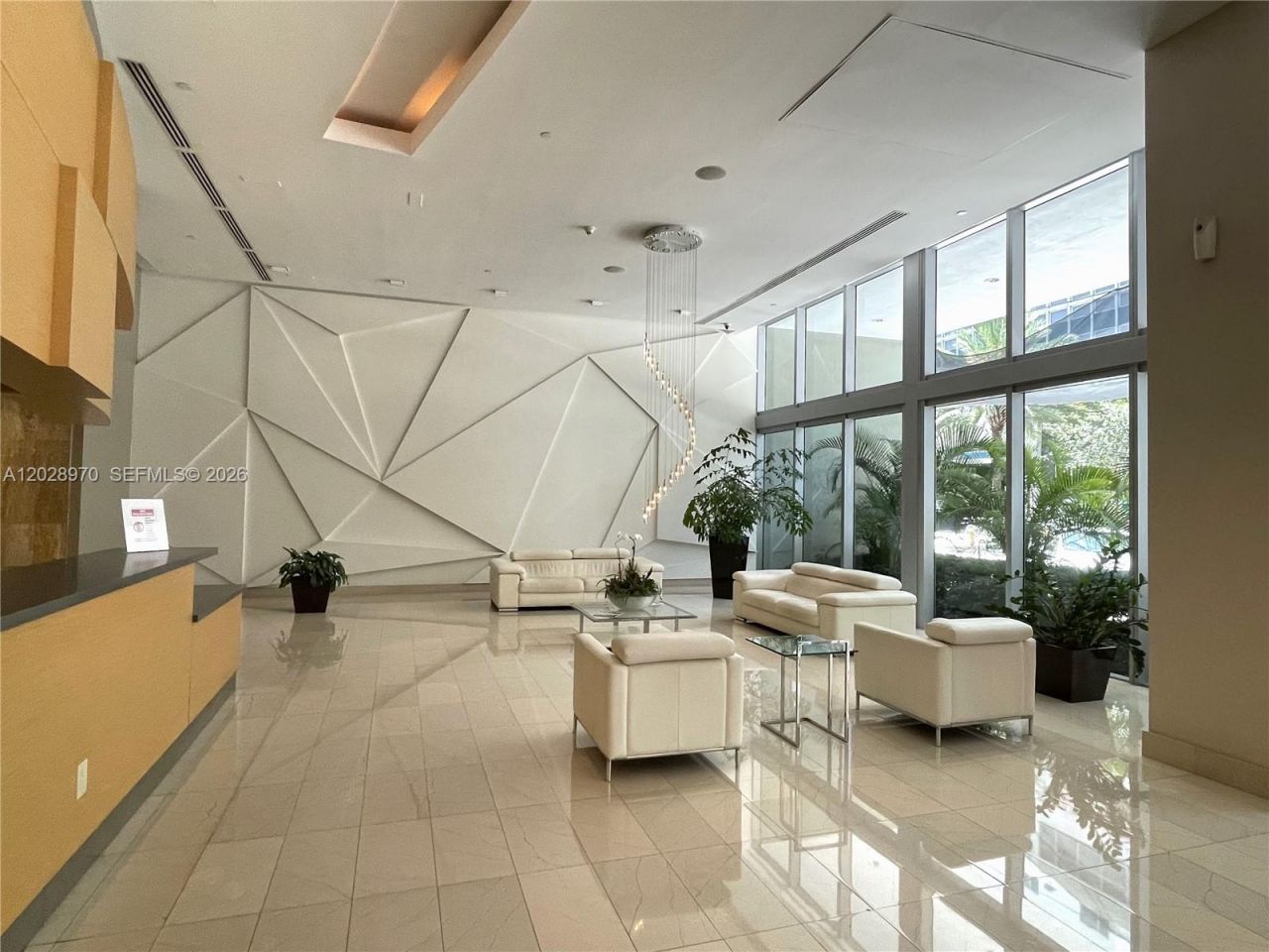 79 SW 12th St , Unit 1211-S, Miami, FL 33130 Photo