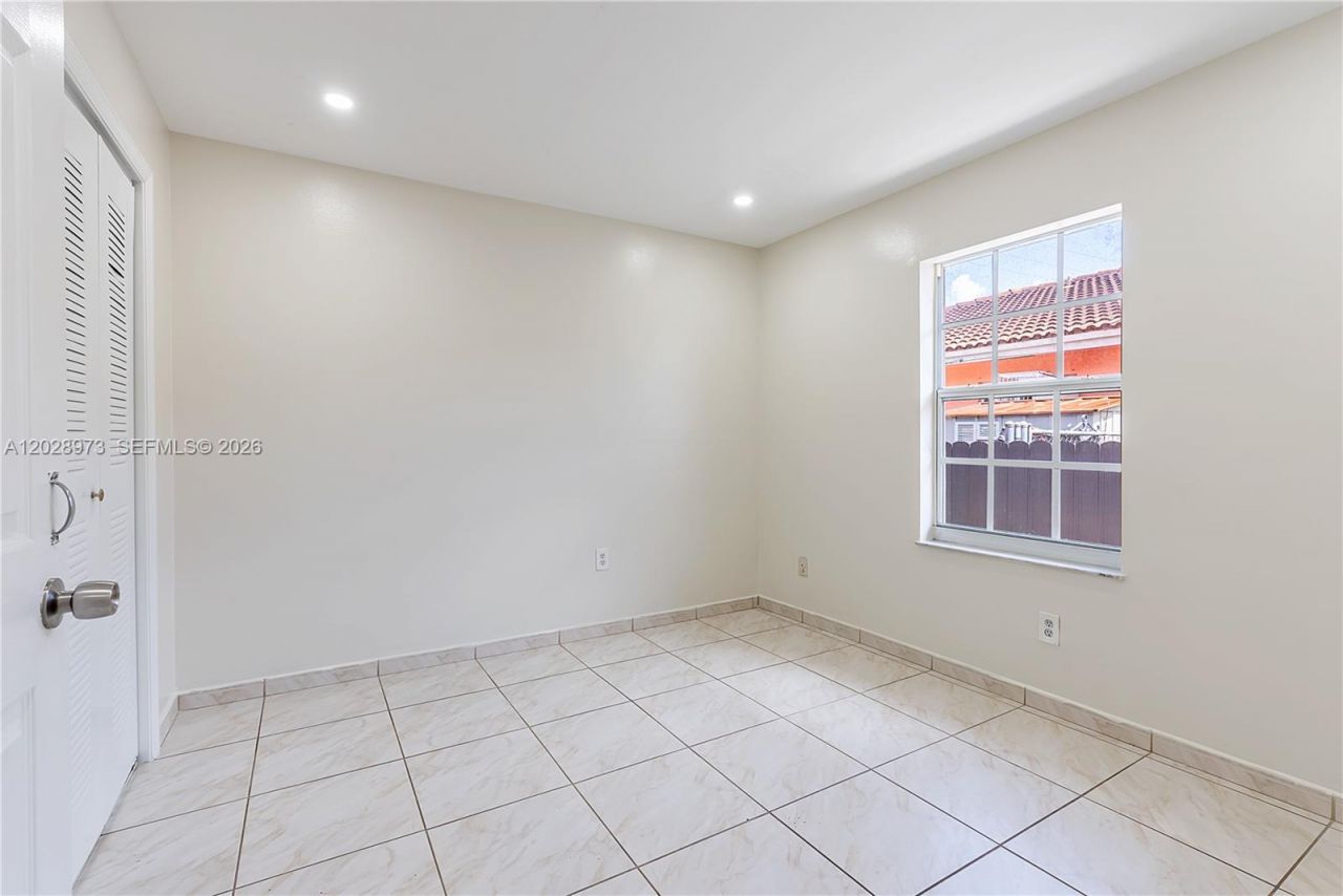 1214 NW 34th Ave, Unit 1214, Miami, FL 33125 Photo