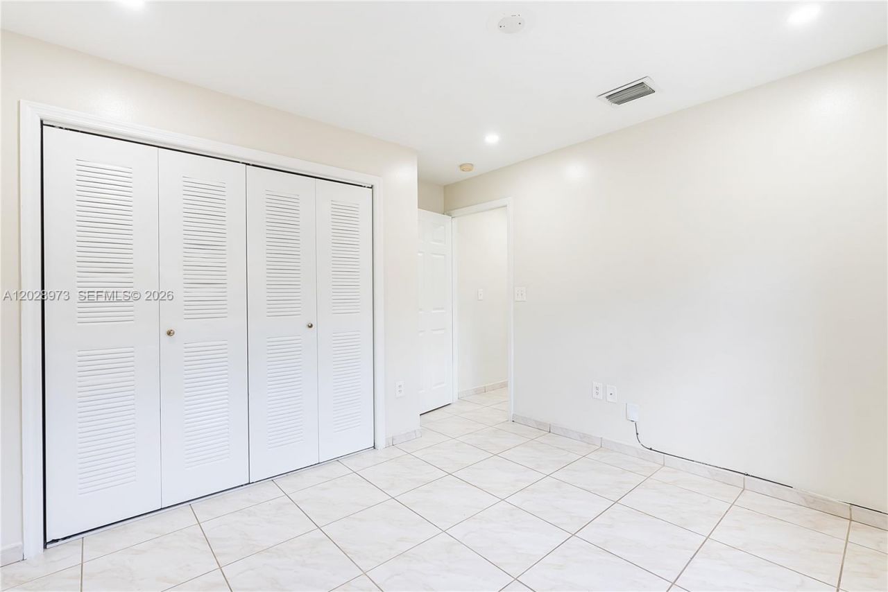 1214 NW 34th Ave, Unit 1214, Miami, FL 33125 Photo