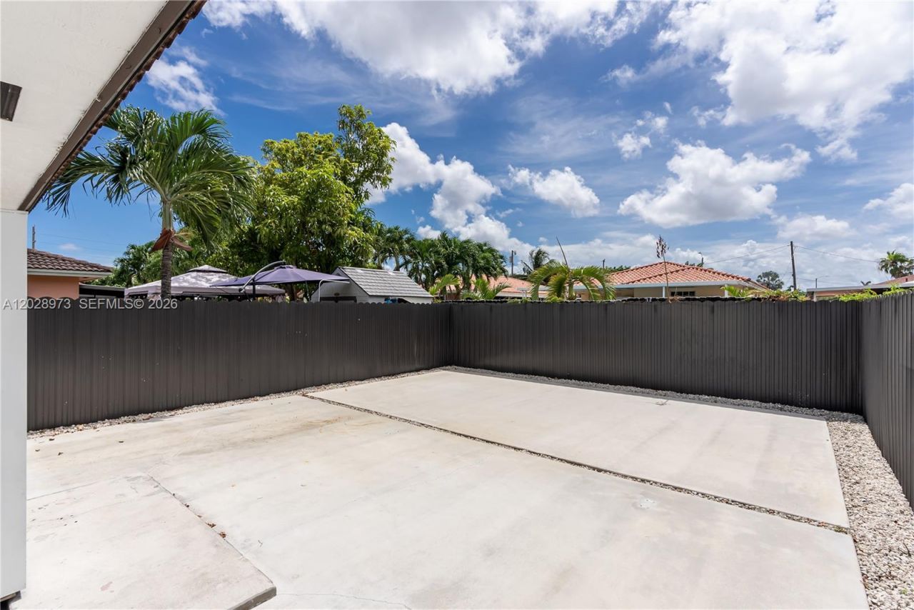 1214 NW 34th Ave, Unit 1214, Miami, FL 33125 Photo
