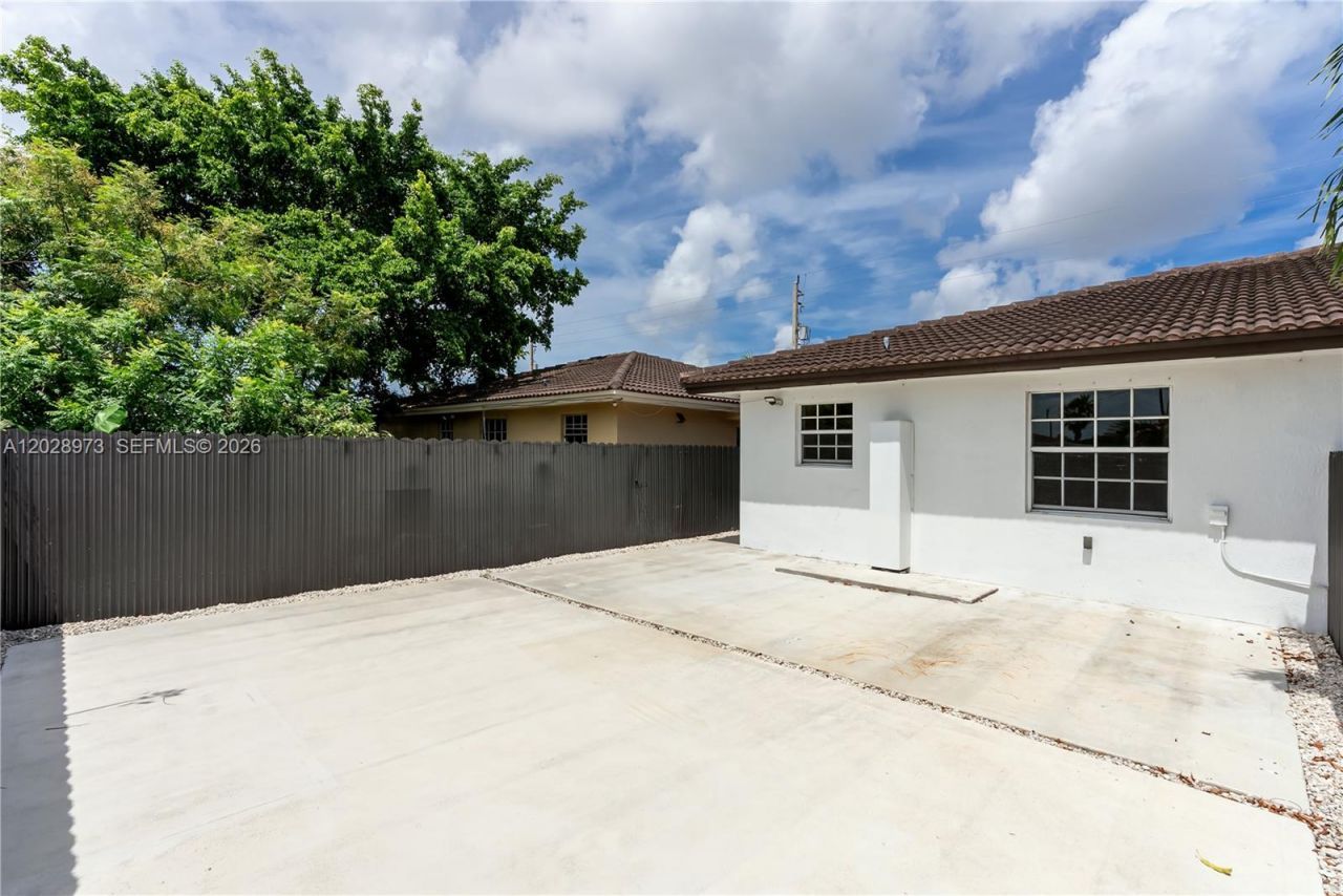 1214 NW 34th Ave, Unit 1214, Miami, FL 33125 Photo