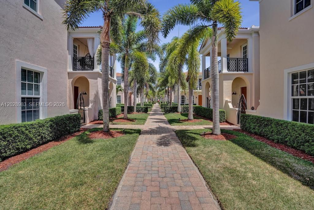 823 NW 82nd Ln , Boca Raton, FL 33487 Photo