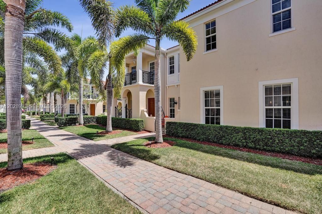 823 NW 82nd Ln , Boca Raton, FL 33487 Photo