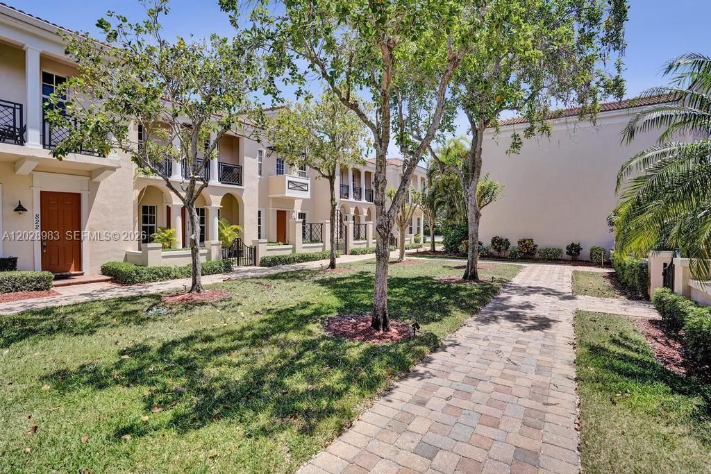 823 NW 82nd Ln , Boca Raton, FL 33487 Photo