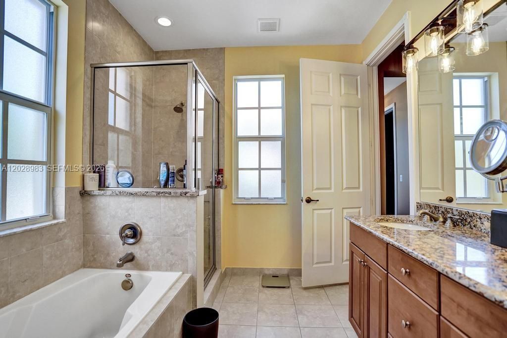 823 NW 82nd Ln , Boca Raton, FL 33487 Photo