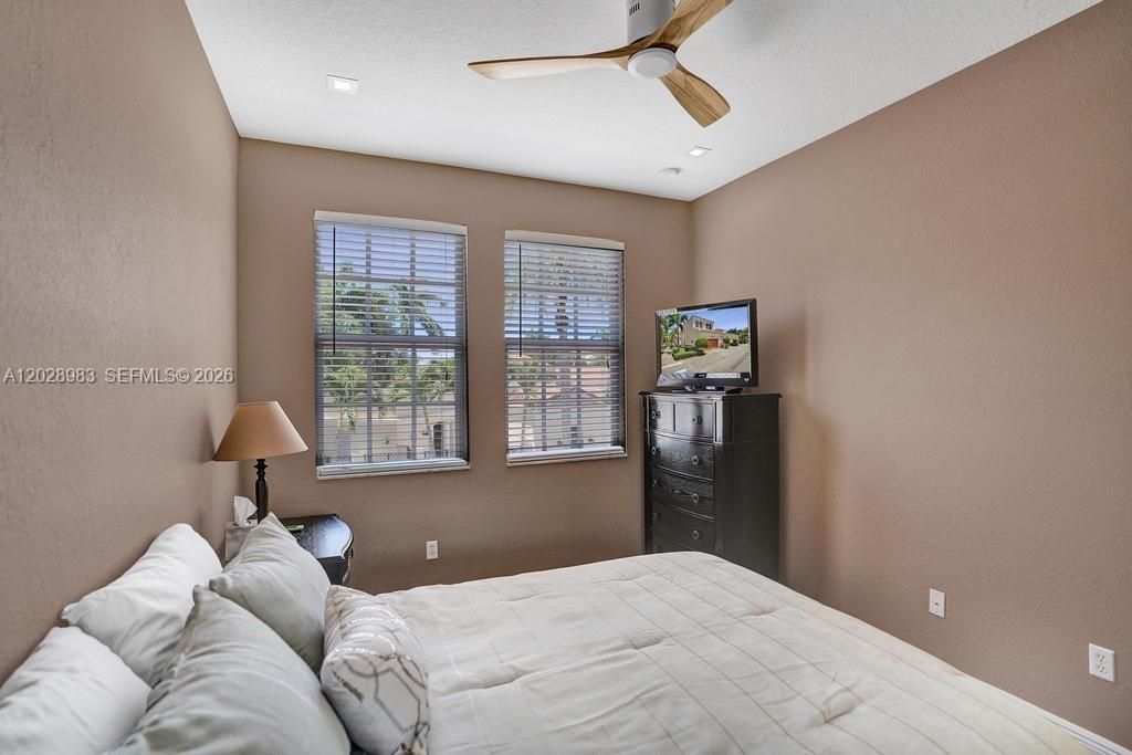823 NW 82nd Ln , Boca Raton, FL 33487 Photo