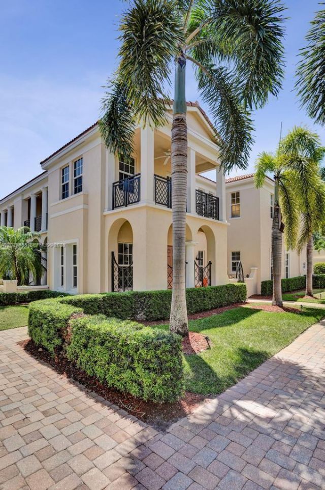 823 NW 82nd Ln , Boca Raton, FL 33487 Photo