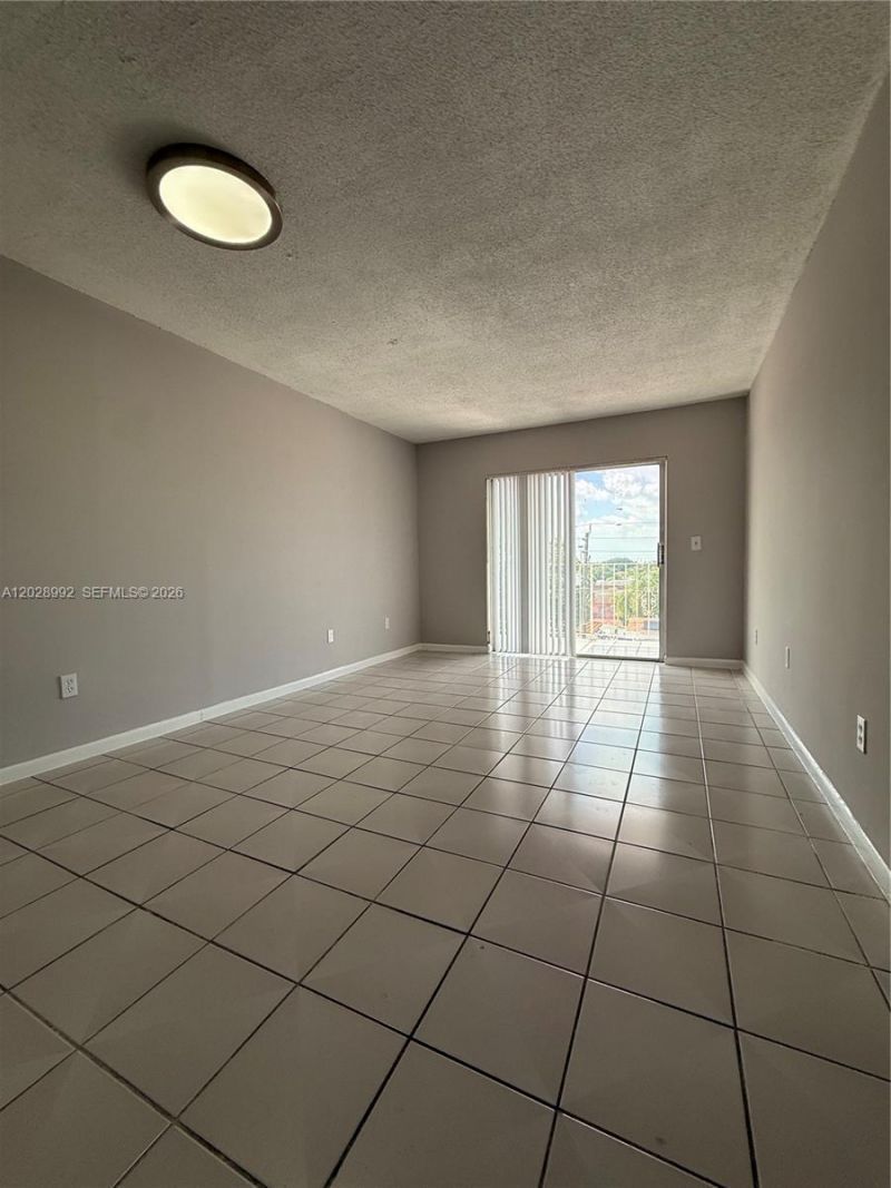 6820 W Flagler St , Unit 407, Miami, FL 33144 Photo